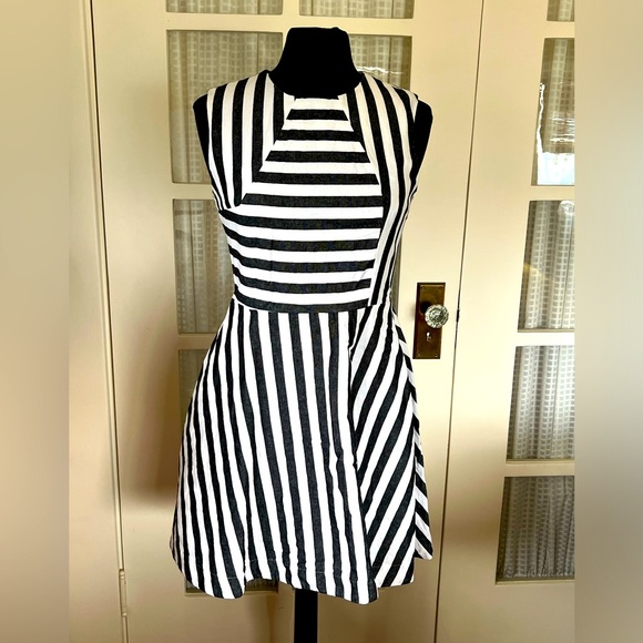 kate spade Dresses & Skirts - Kate Spade Saturday Striped Dress